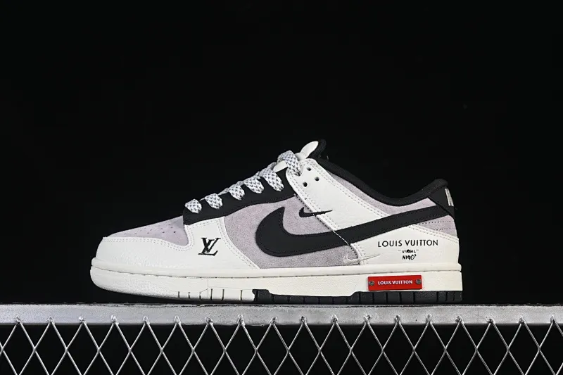 All categories Nk SB Dunk Series Nk SB Dunk Low High-end customized low-top sneakers Nike SB Dunk Low LV co-branded white, gray and black High-end customized low-top casual sneakers YF9511-904